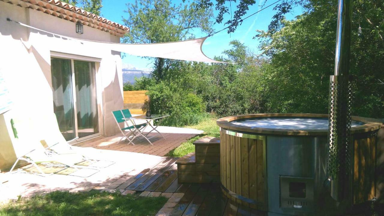 Spa Cabanon De Charme - Le Garagai Meyreuil Exterior photo